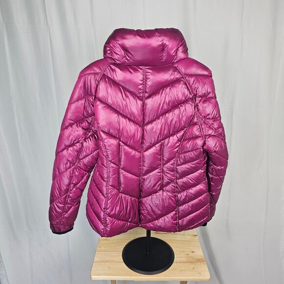 GUESS Women's Fuchsia Puffer Jacket XL Bold Shine Logo Zip NWOT - Picture 3 of 4